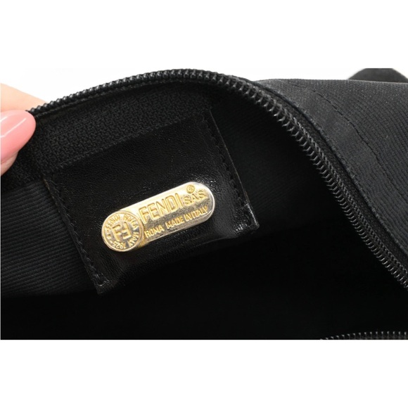 Fendi Black & Brown Canvas / Leather Medium Size Duffle Tote W / Pouch - Picture 10 of 13